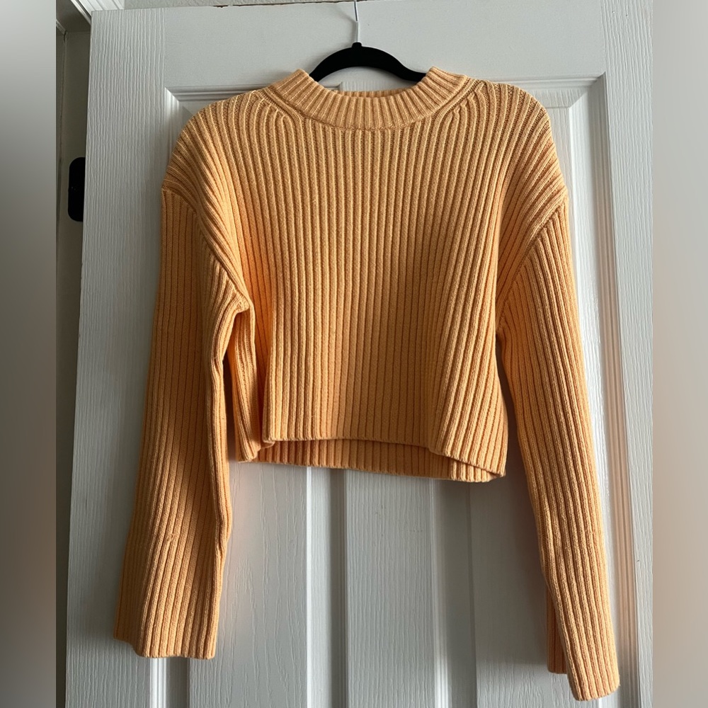 Cute spring sweater!